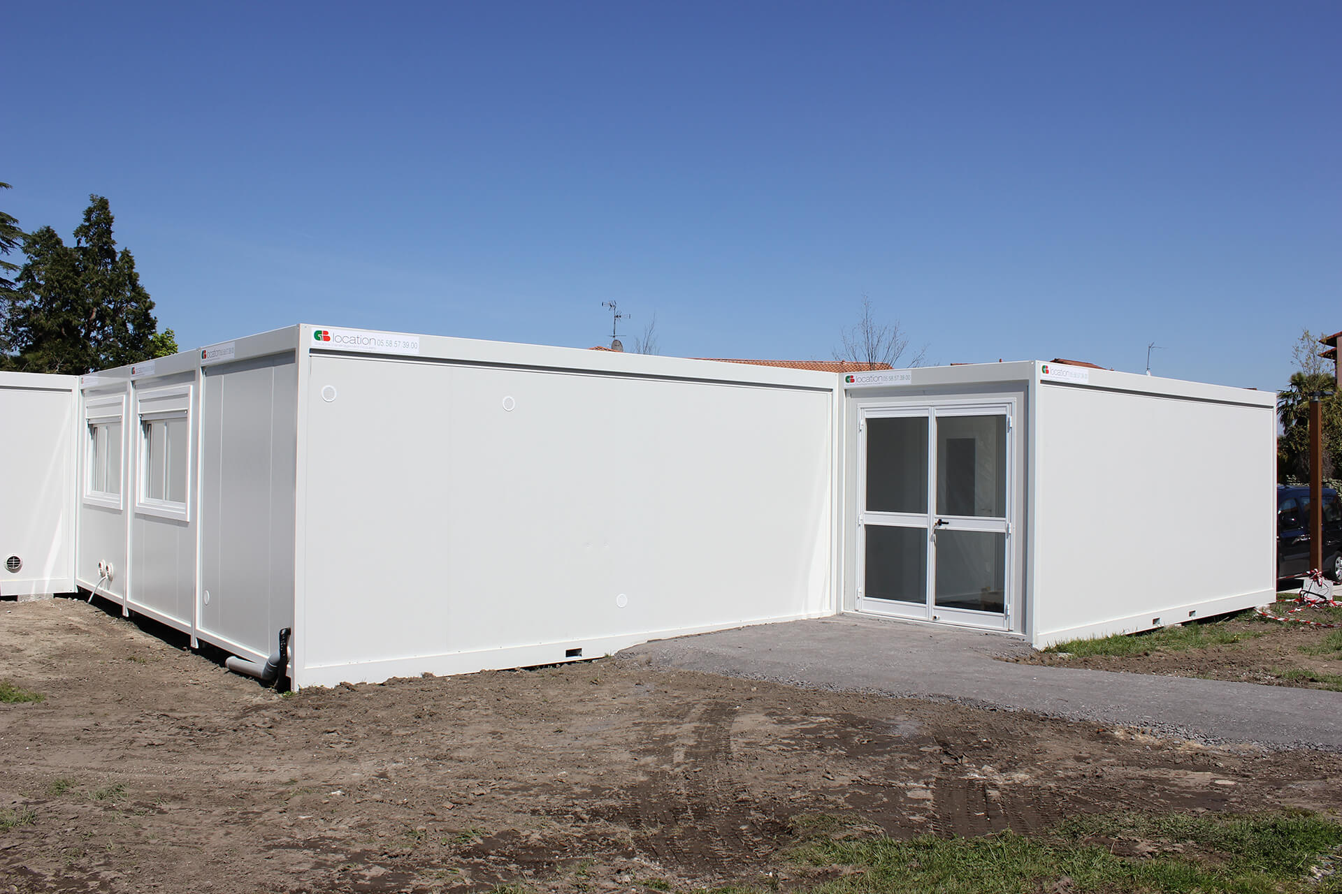 Blocs containers + sanitaires